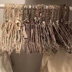 Brandy Melville Hangers [13 cream, 34 grey]